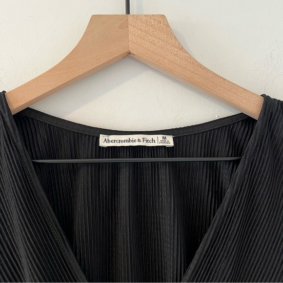 Abercrombie & Fitch plisse pleat v neck blouse elastic waist tie peplum black m - Picture 3 of 13